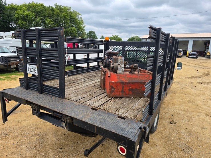 #2069-•-1993-chevrilet-3500-cheyanne-stake-body-truck-image-17
