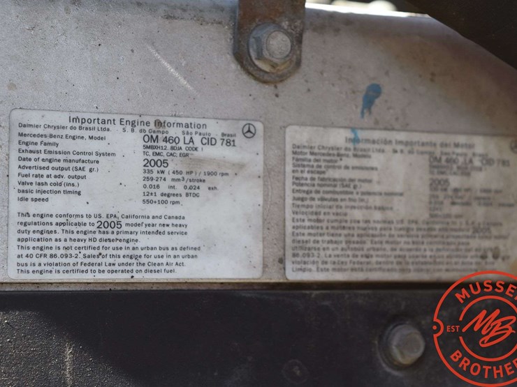 2006-freightliner-columbia-120-image-16
