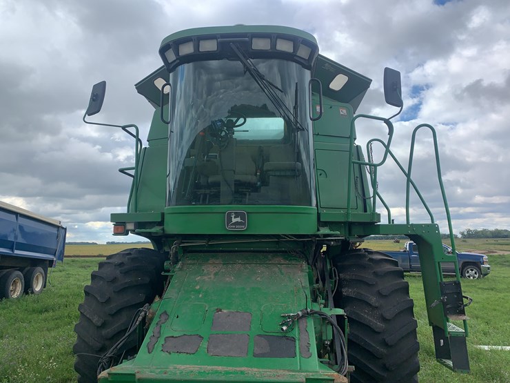 2000-john-deere-9550-image-4