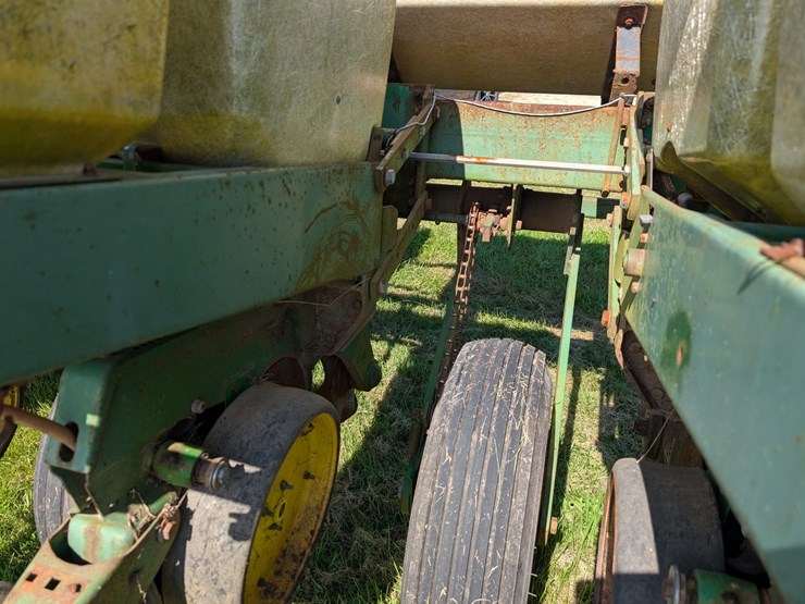 john-deere-7000-image-17