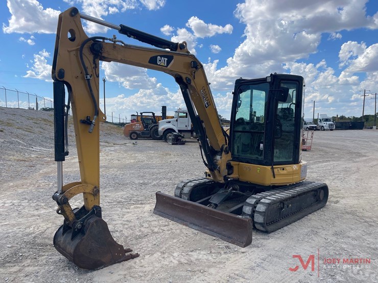2018-cat-305.5e-2-cr-mini-excavator-image-3