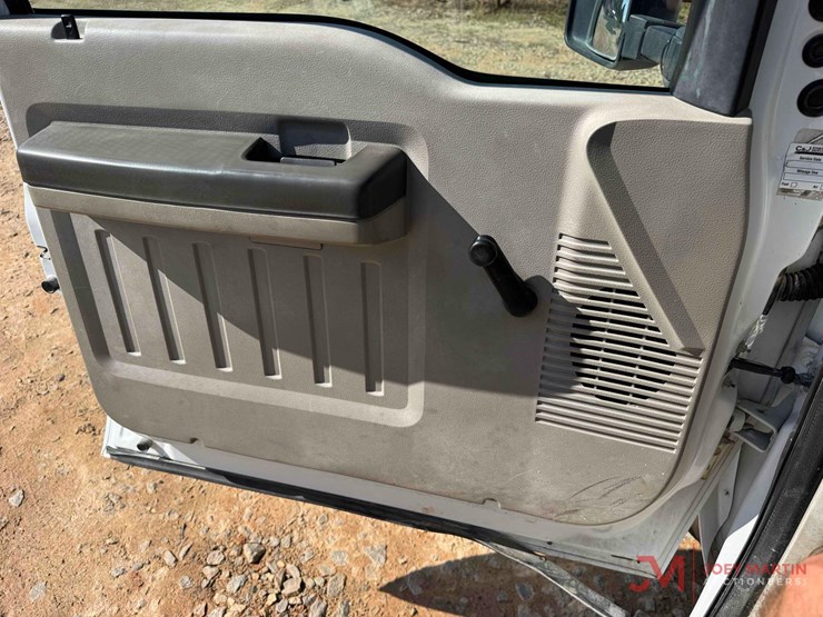 2008-ford-f550-xl-image-33