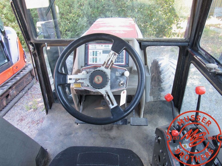 1987-case-ih-3394-tractor-image-24