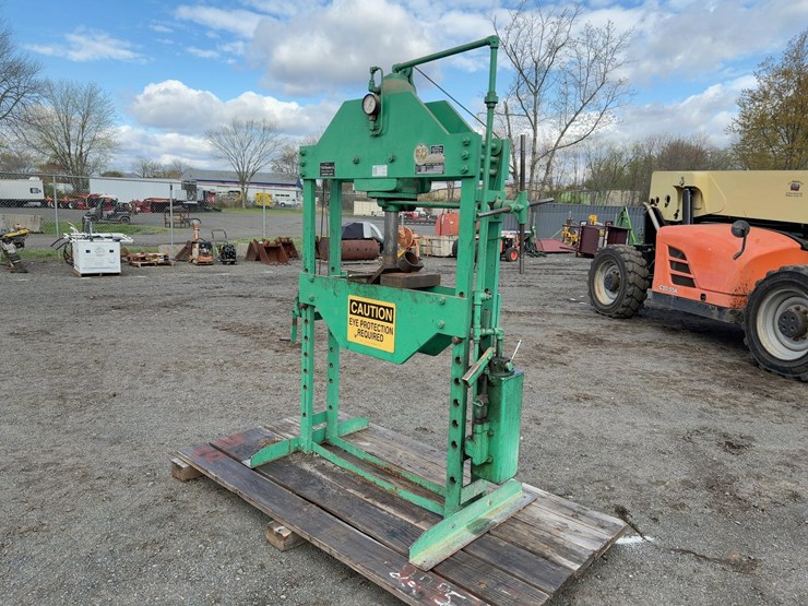 kr-wilson-75-ton-shop-press-image-1