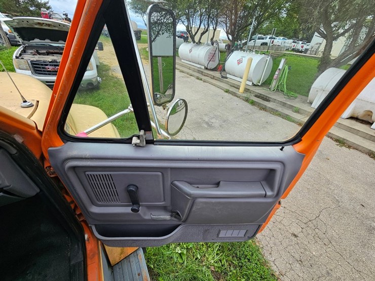 1997-ford-800-image-37