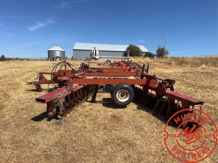 case-ih-485-image-8