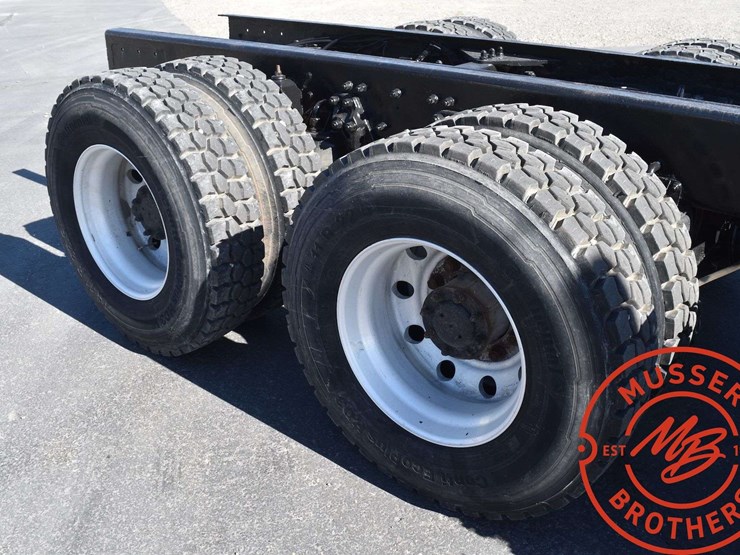 1999-kenworth-t800b-image-26