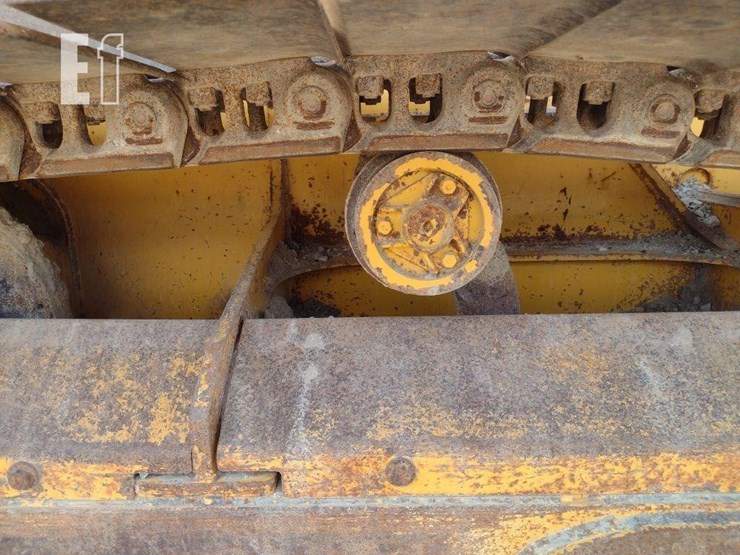 2015-deere-650k-lgp-image-30