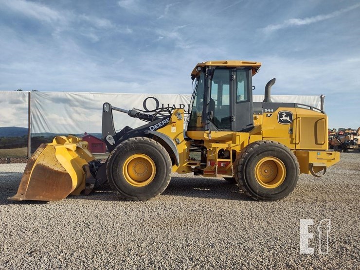 deere-544-p-tier-image-1