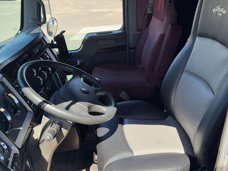 2009-kenworth-t800-image-42