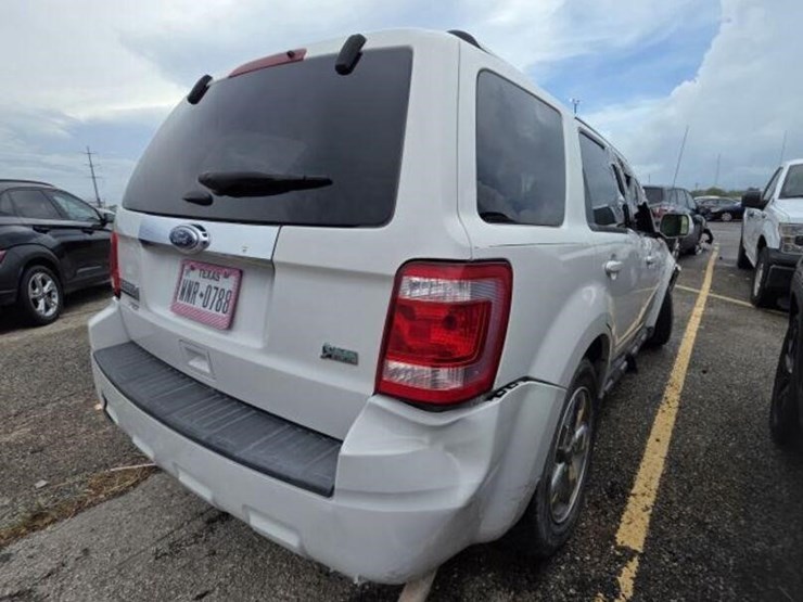 12-ford-ll-1fmcu0eg6ckb77969-image-3