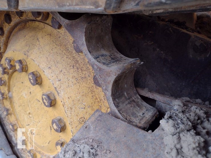 2015-deere-700k-xlt-image-28