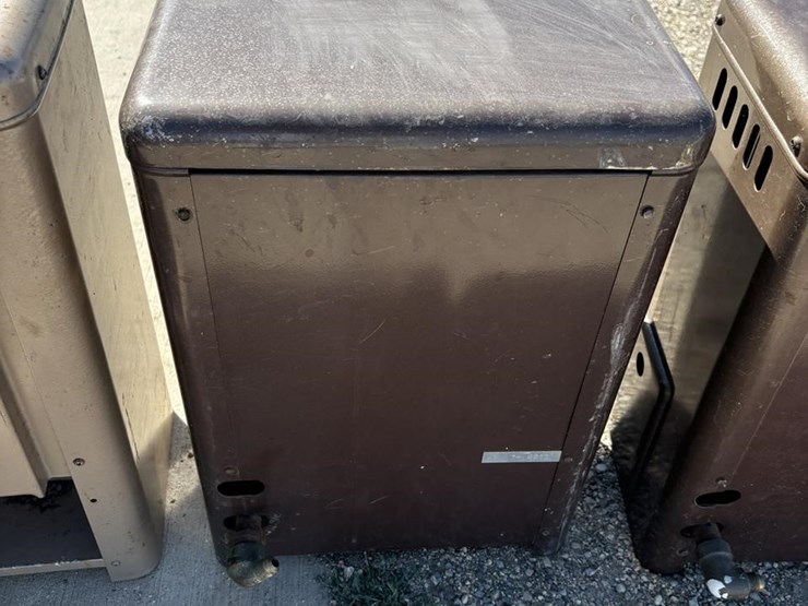 (2)-fish-house-propane-heaters-image-1