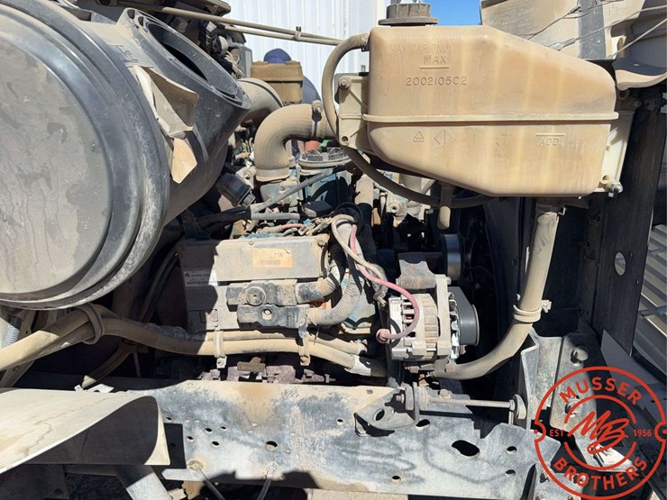 2000-international-4700-image-11
