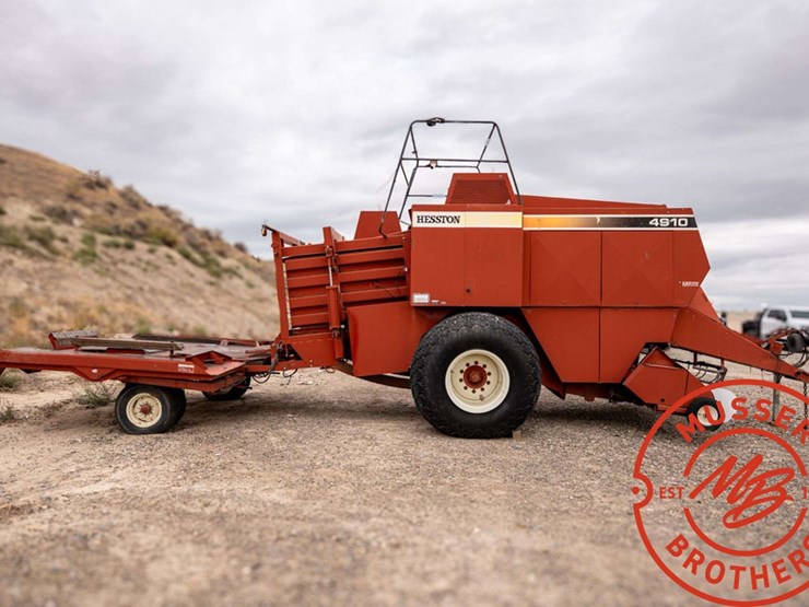 hesston-4910-image-2