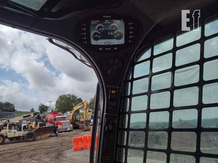 bobcat-t870-image-9