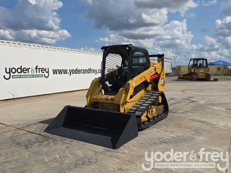 2023-caterpillar-259d3-image-1