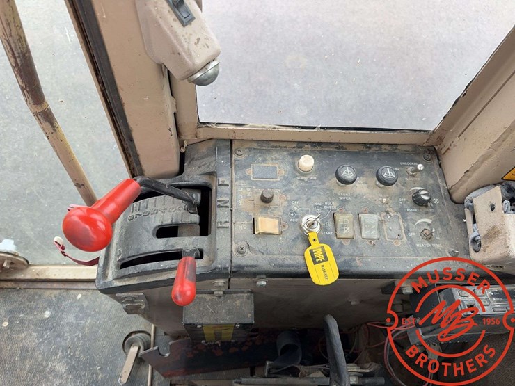 deere-670b-image-37