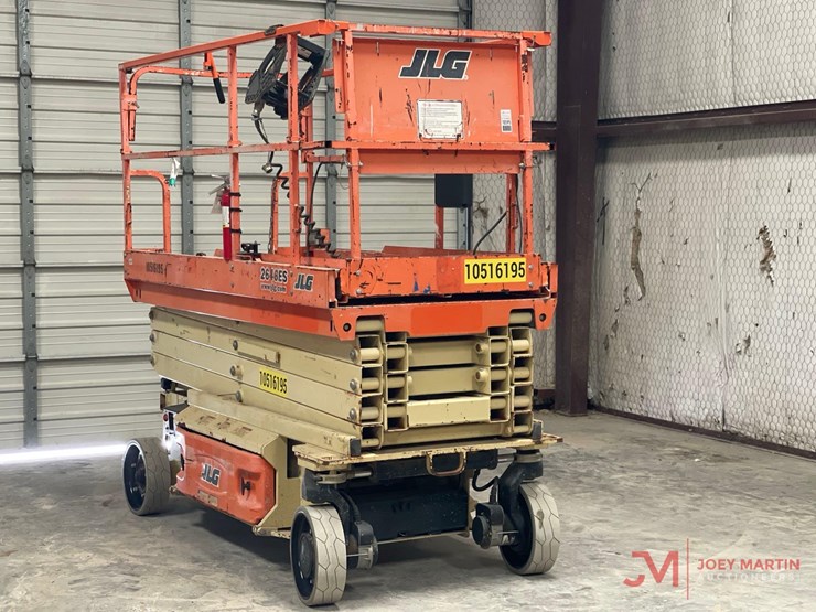 2016-jlg-2646es-electric-scissor-lift-image-1