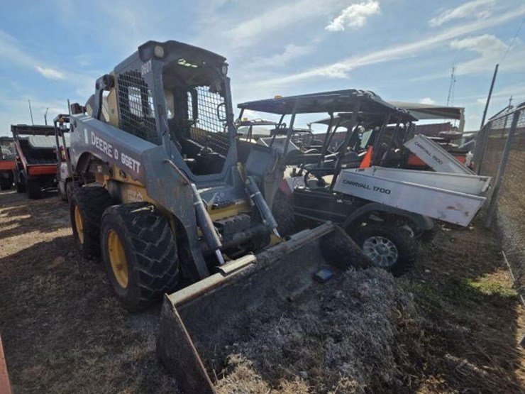 2018-deere-332g-image-1