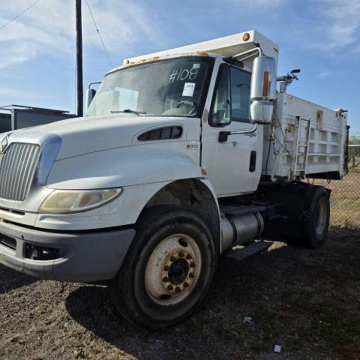 2013 INTERNATIONAL 4400