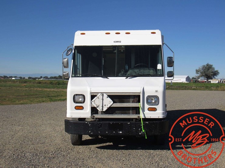 2005-freightliner-mt45-image-2