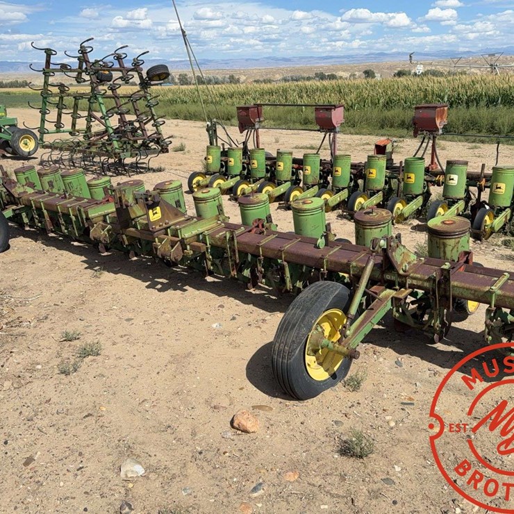 JOHN DEERE 12