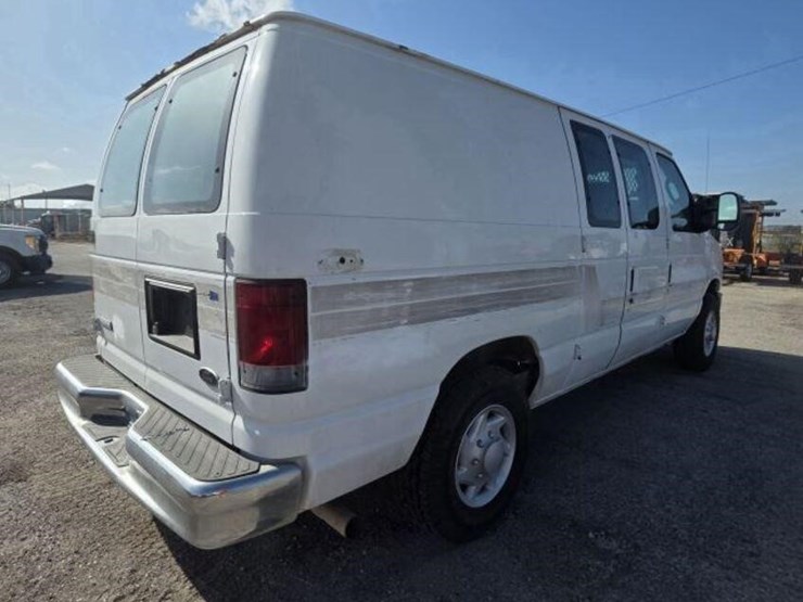 2008-ford-e150-image-3