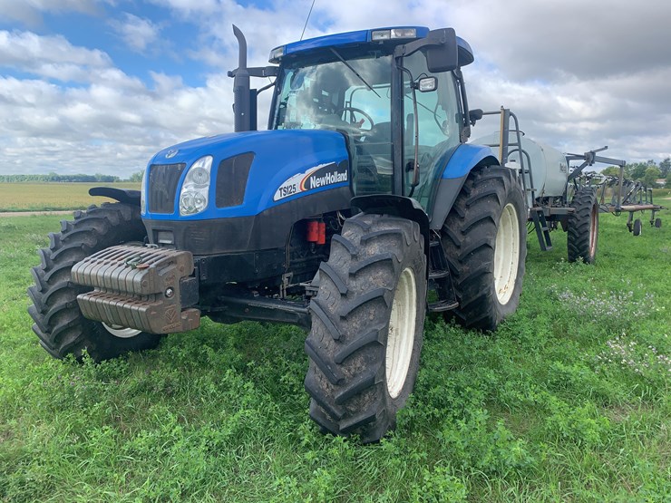 new-holland-ts125a-image-1