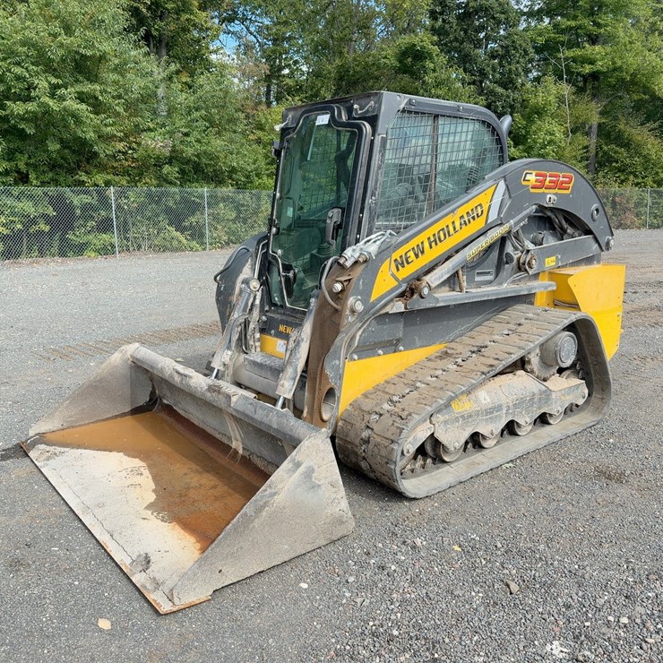 2023 NEW HOLLAND C332