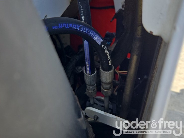 2016-bobcat-t590-image-26