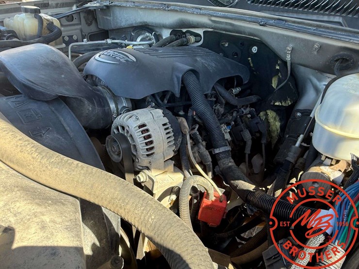 2003-chevrolet-2500hd-image-13