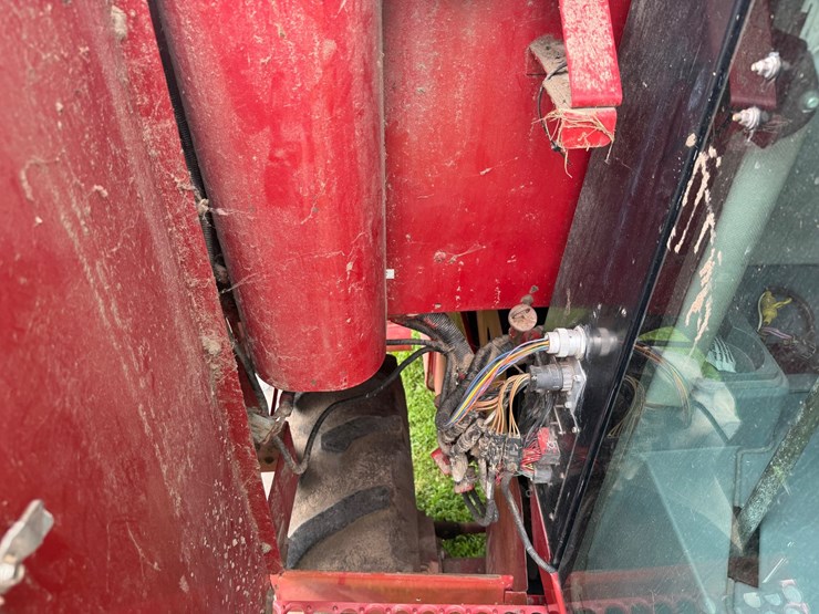 1994-case-ih-2144-image-32