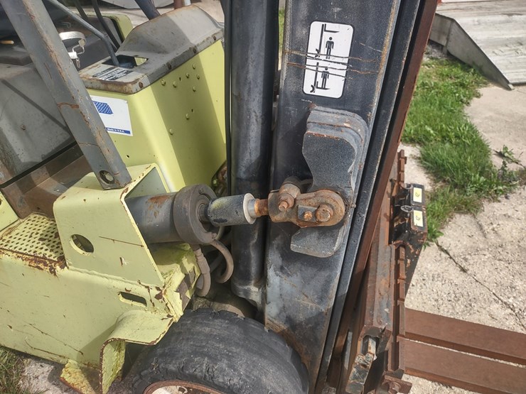 #2479-•-clark-forklift-image-6