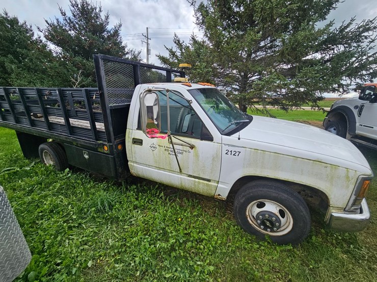 chevrolet-3500-image-2