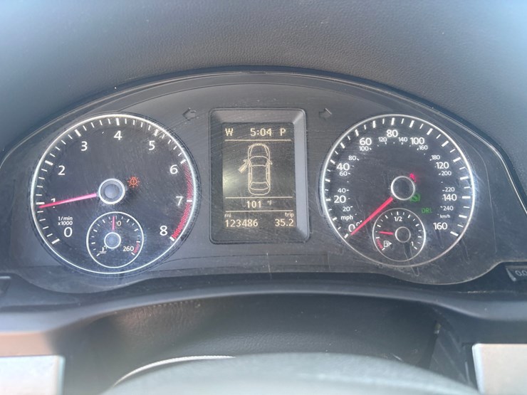 #46090-•-2013-volkswagon-eos-2.0-tsi-image-11