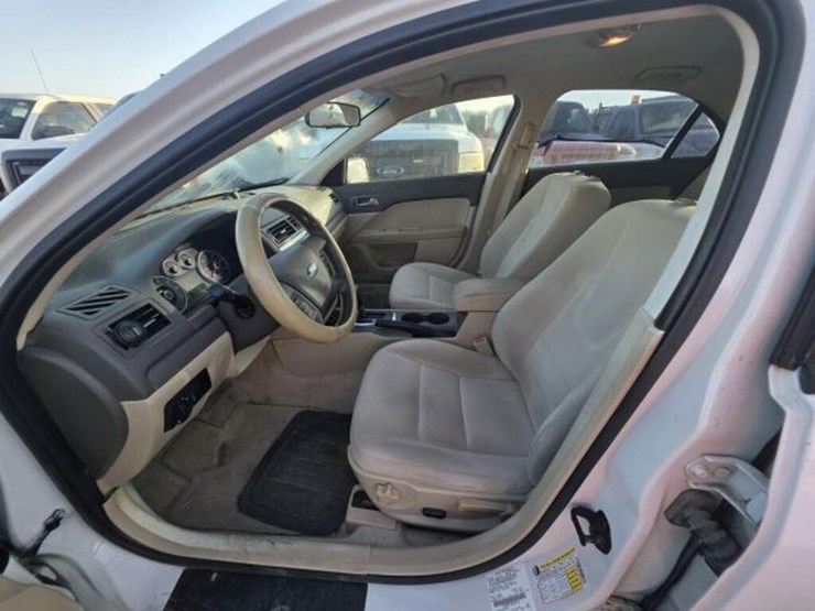 2009-ford-fusion-3fahp07139r149776-image-5