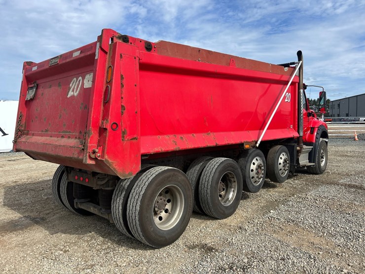 2020-international-hv613-image-5