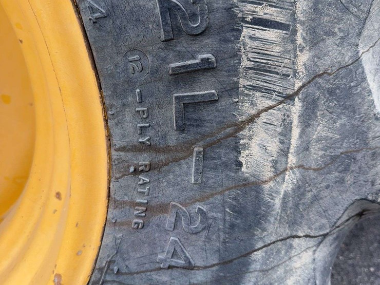 1994-john-deere-310d-image-11
