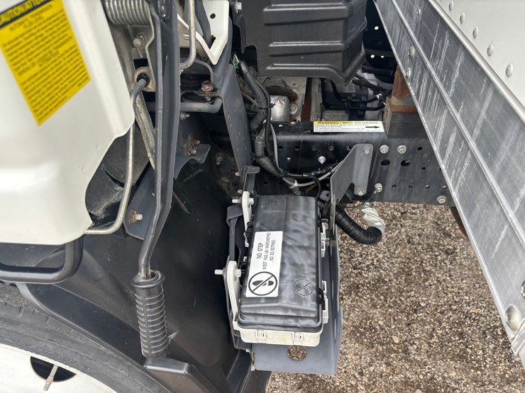 #2332-•-2021-isuzu-16'-box-truck-image-82