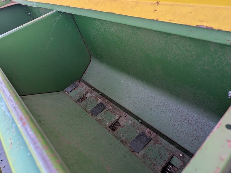 john-deere-8200-image-13