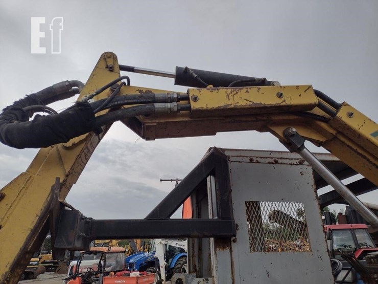 2002-new-holland-7610s-image-28