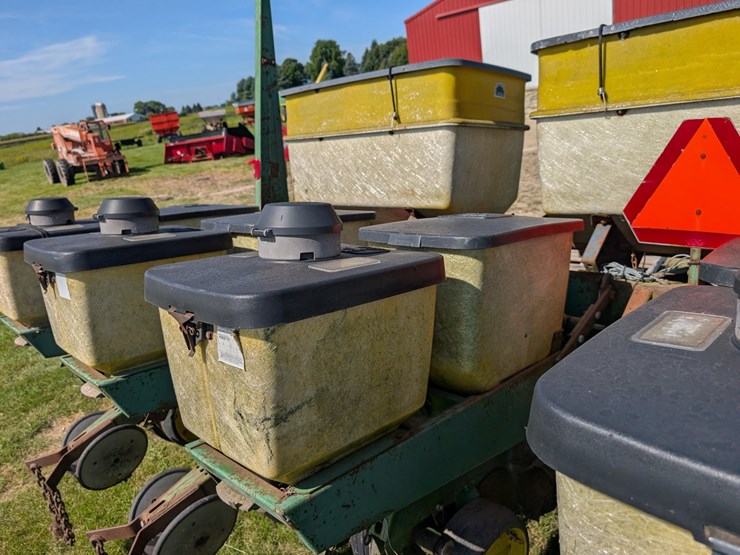 john-deere-7000-image-14