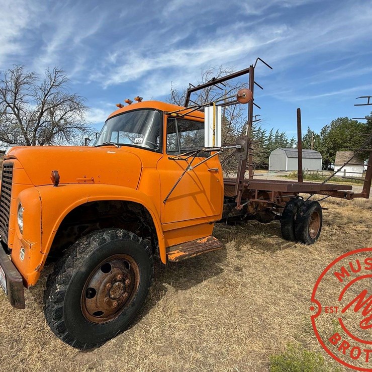 1966 INTERNATIONAL LOADSTAR