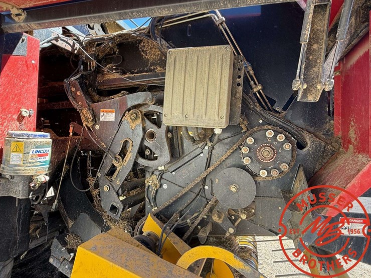 new-holland-bb960a-image-21