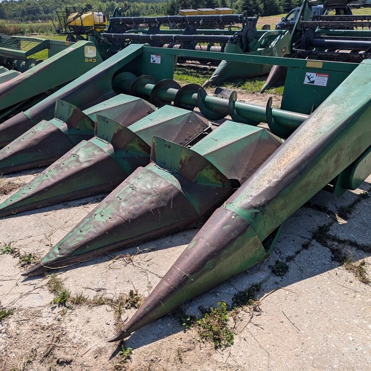 JOHN DEERE 444
