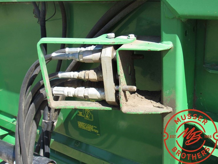 john-deere-635f-image-17