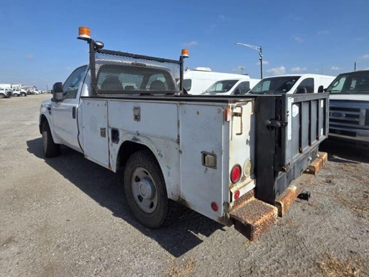 2010-ford-f250-image-4