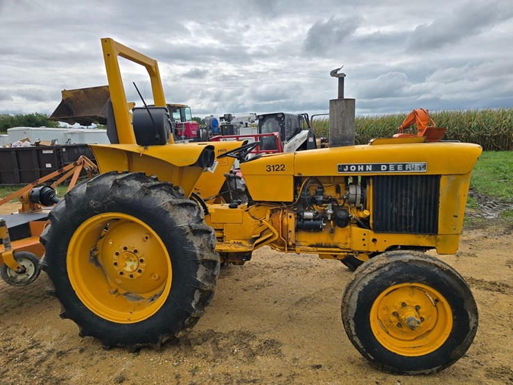 #2039-•-john-deere-tractor-image-6
