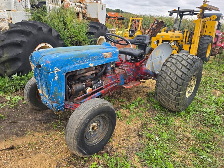 ford-800-image-1